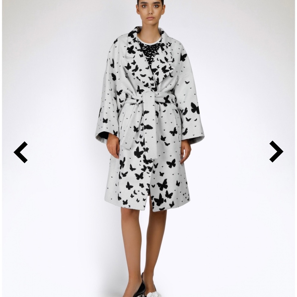 Genny Butterflies-Motif Oversized Black White Coat Size Size 4